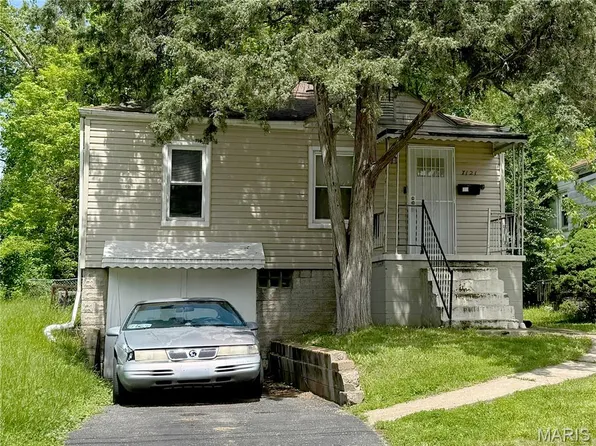 7121 Garesche Ave, Saint Louis, MO 63136