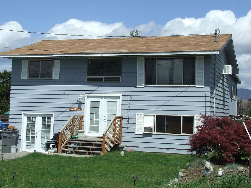 1st image of 9 Hadley St NE