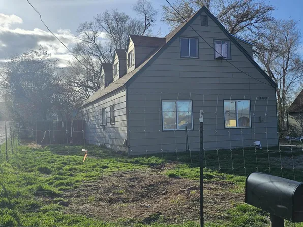 348 SE 9th St, Madras, OR 97741