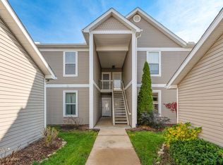 1370 Fox Pointe Cir, Ann Arbor, MI 48108