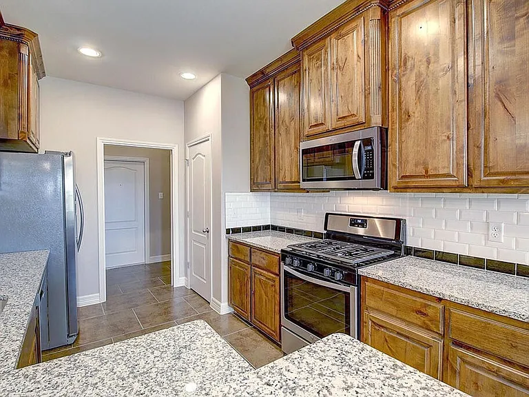 7530 Sable Creek Dr — Photo 26