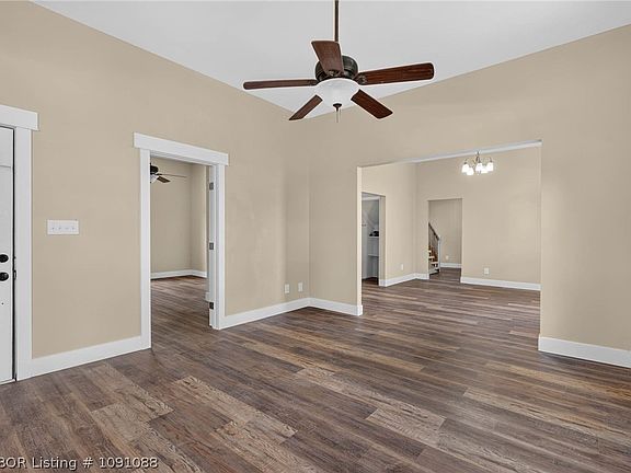 4th image of 411 N 21st St