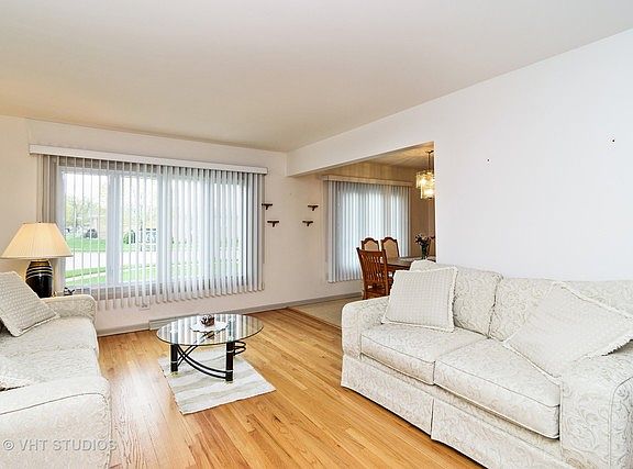 2nd image of 3817 Emerson Dr