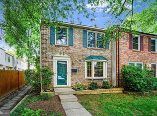 235 Gundry Dr, Falls Church, VA 22046