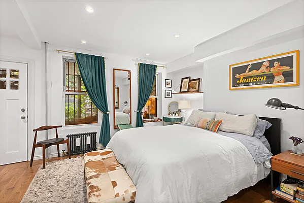 Rented by Compass | media 4