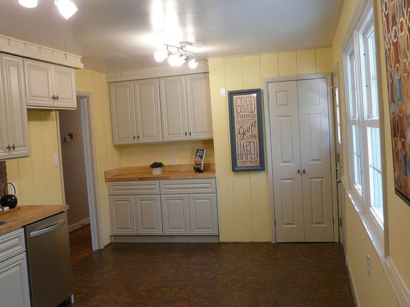 New cabinets, new cork floor