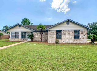 2037 Coral Creek Dr, Pensacola, FL 32506