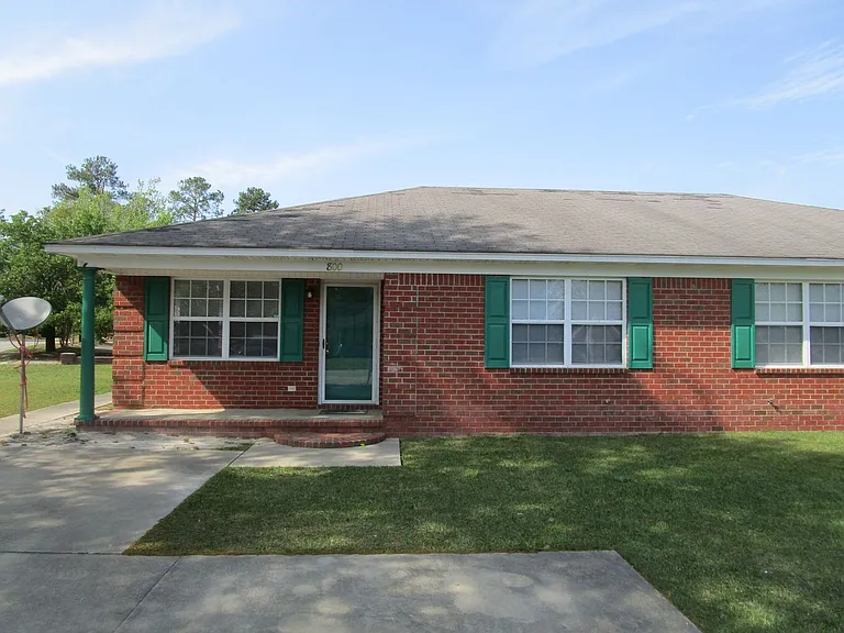 800 Jessamine Trl — Photo 1
