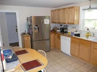 87 Woodward St #2R, Newton Highlands, MA 02461