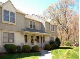 35 Niblick Cir, Coventry, RI 02816