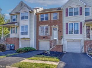 878 N Waterford Ln, Wilmington, DE 19808