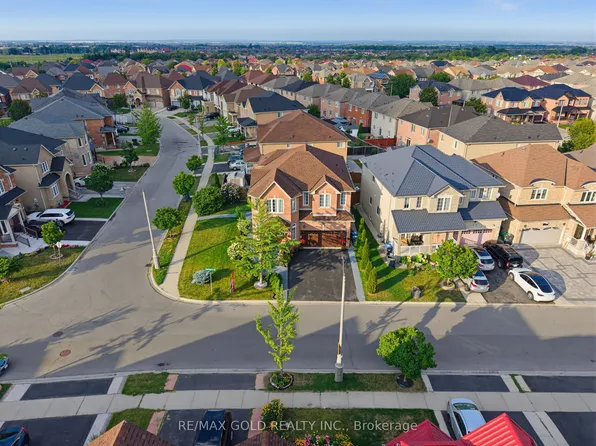 57 Quailvalley Dr, Brampton, ON L6R 0N7