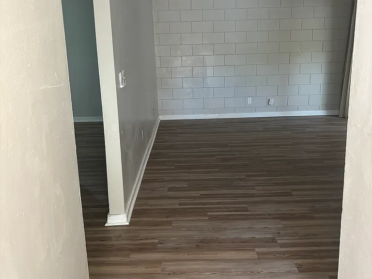 1007 E Holland Ave #A — Photo 7