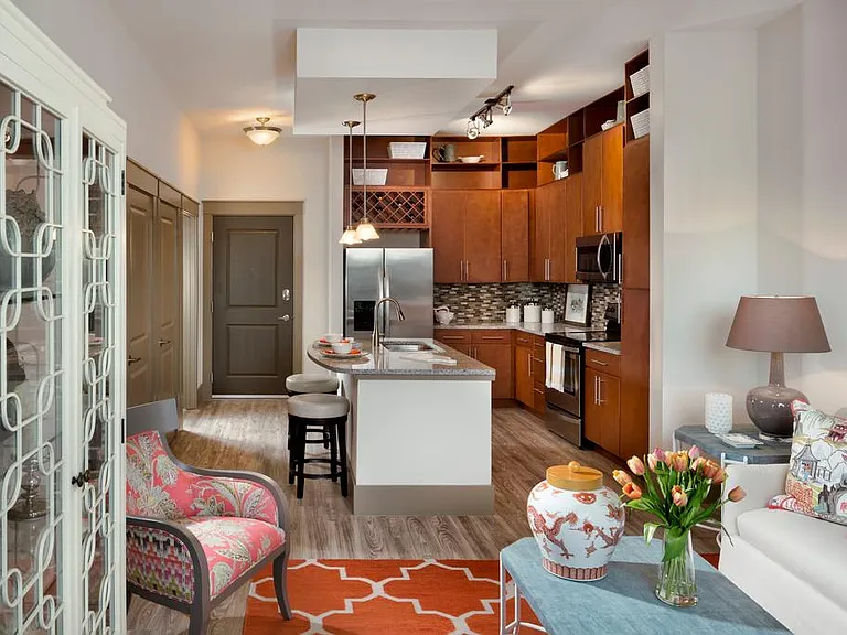 Varela Westshore Apartments — Photo 2