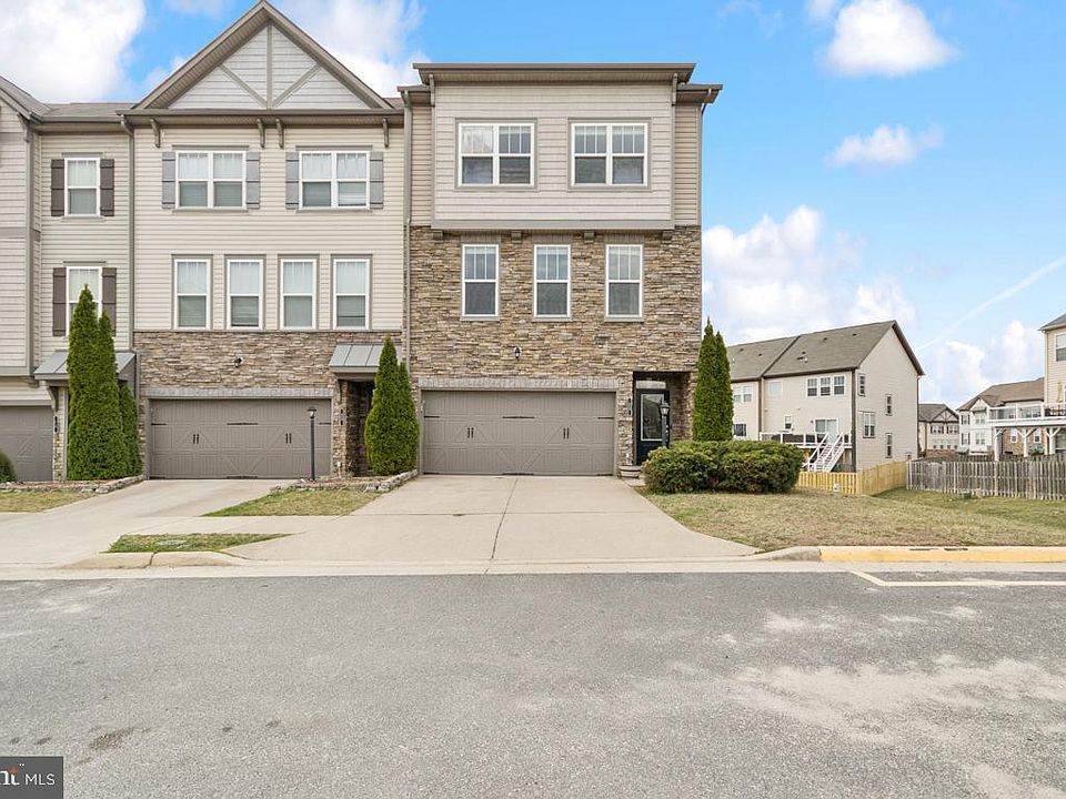 1st image of 25 Flint Ct