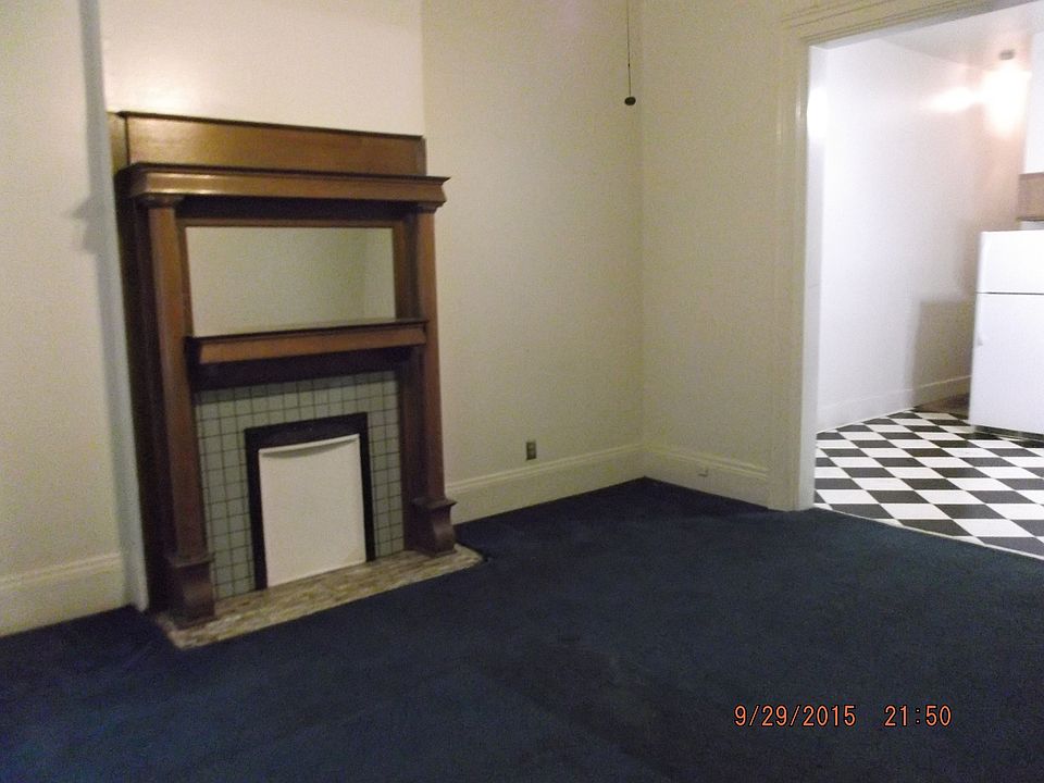2nd image of 815 SE 2nd St #A