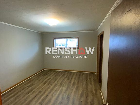 4th image of 110 E 7th St APT 1