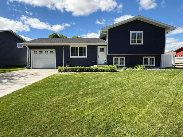 1106 23rd St, Gothenburg, NE 69138