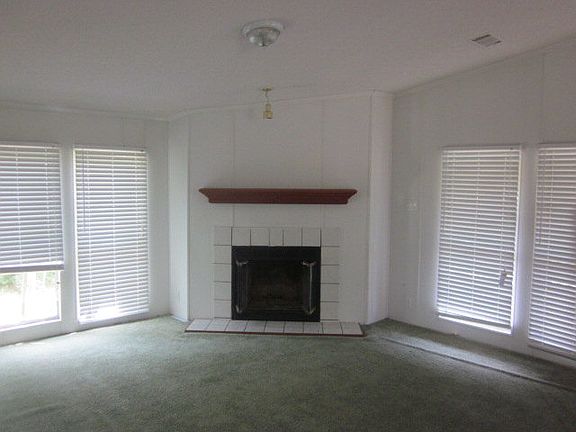 5th image of 115 Darby Ln
