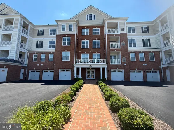 44589 York Crest Ter APT 405, Ashburn, VA 20147