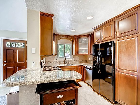2nd image of 1800 S Maple St Unit 203