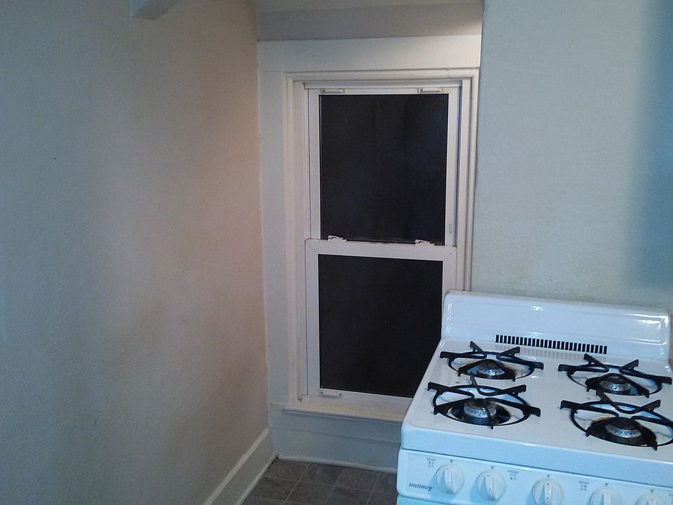 2nd image of 1637 Saint Marys Ave Uppr #