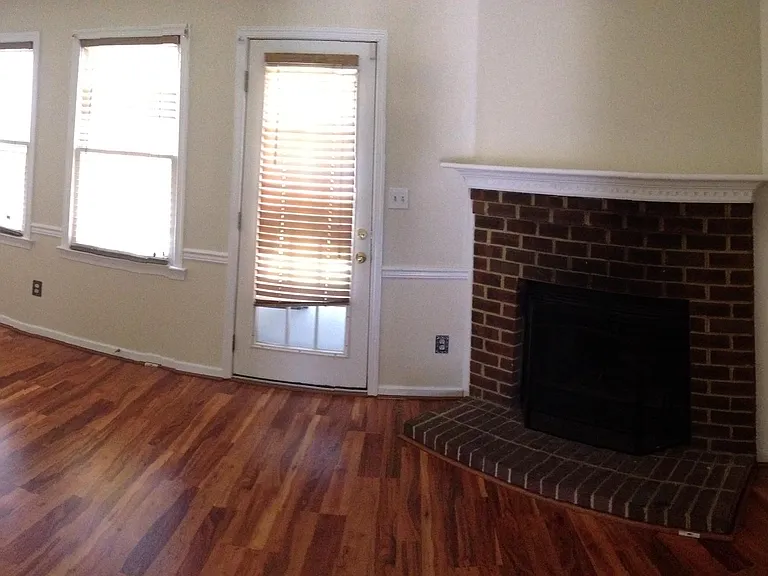 Shrewsbury 106 pano family room_04112016
