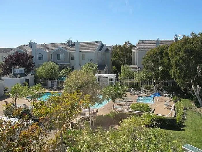 1 Buccaneer Ln — Photo 2