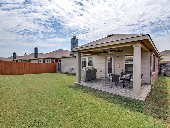 3rd image of 1805 Nightingale Dr