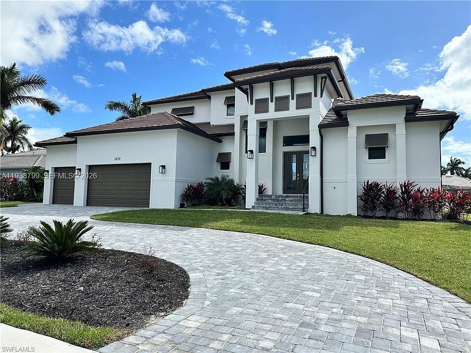 1st image of 654 Bamboo Ct