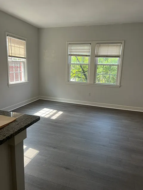 Studio, 432 sqft, $1,750 — Photo 3