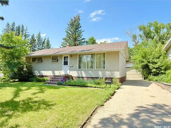 1117 Hartney Ave, Weyburn, SK S4H 0L9
