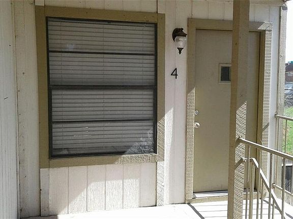 2nd image of 4250 Calallen Dr APT 2