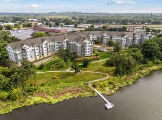 1900 Rush Lake Trl APT 416, New Brighton, MN 55112