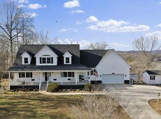 2109 Sugar Grove Valley Rd, Harriman, TN 37748