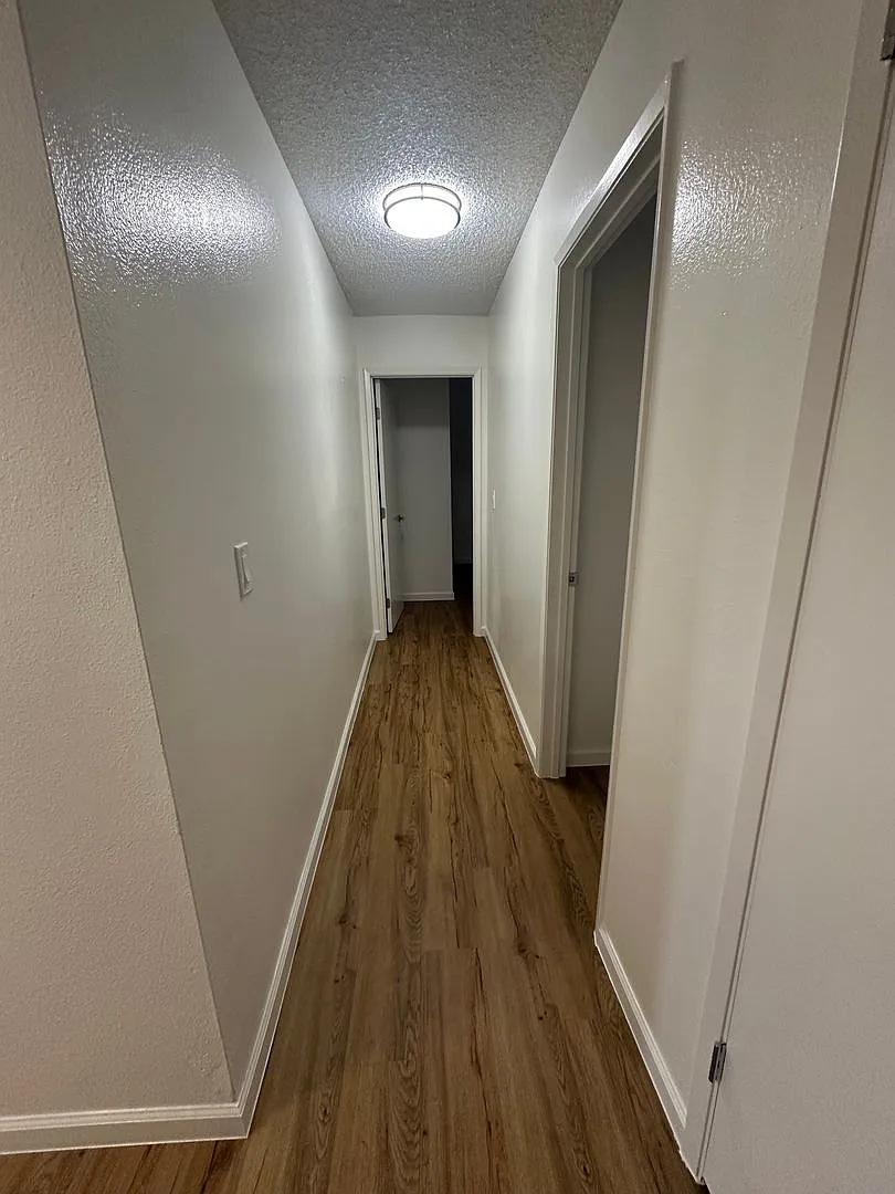 Spacious 3-Bedroom Home with Large Yard, 2-Car Garage & Modern Updates! — Photo 4