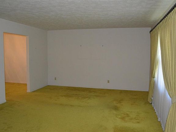 5th image of 5729 Danbury Dr