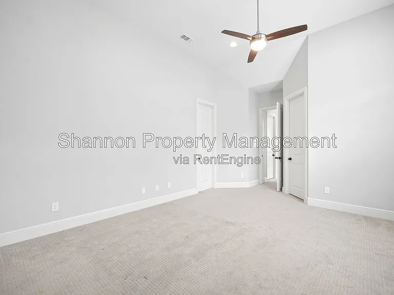 1204 W 16th St #B — Photo 38