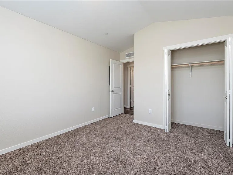 The Summit Apartments — Photo 127
