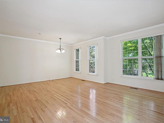 4th image of 4172 Zinnia Ln