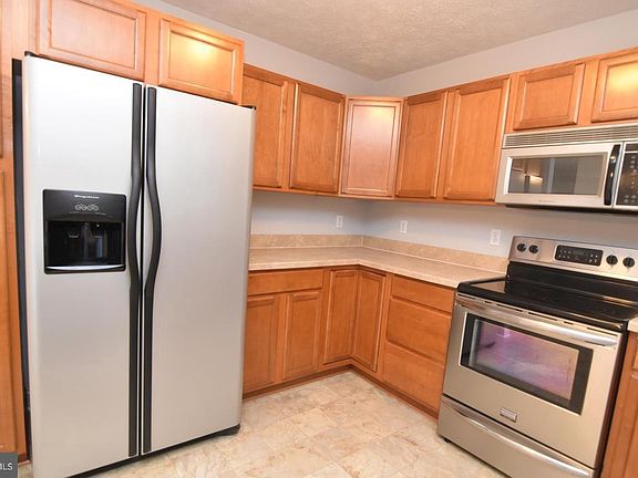 5th image of 46231 Sylvan Ct