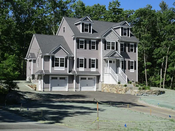 298 River St, Billerica, MA 01821