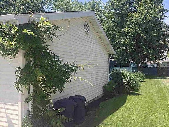 2nd image of 604 W Barber St