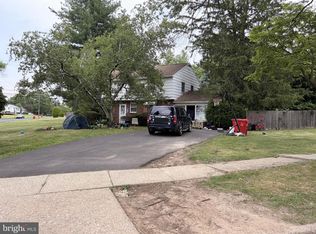 229 Luff Ln, Warminster, PA 18974