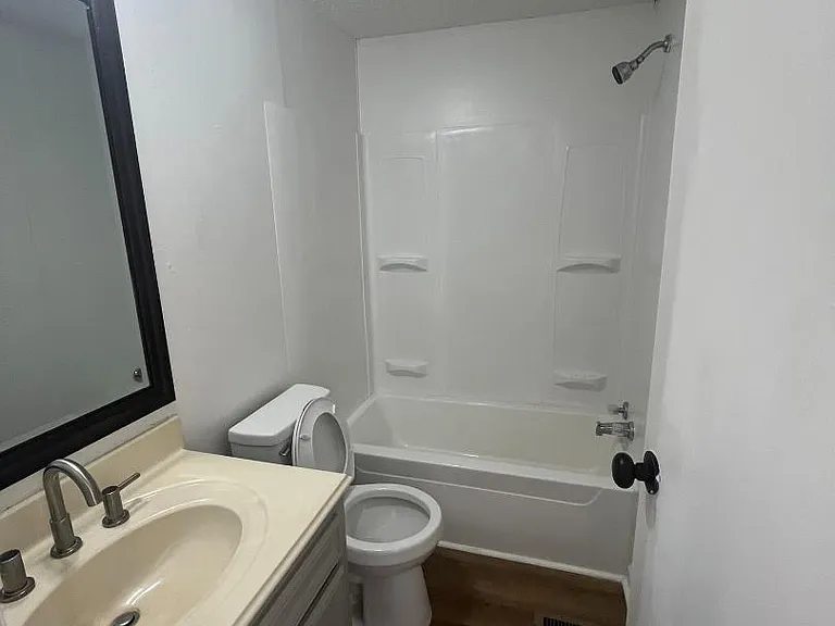 Unit Photo