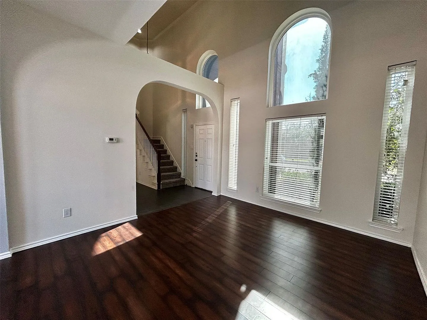Spacious Home in BISD — Photo 4