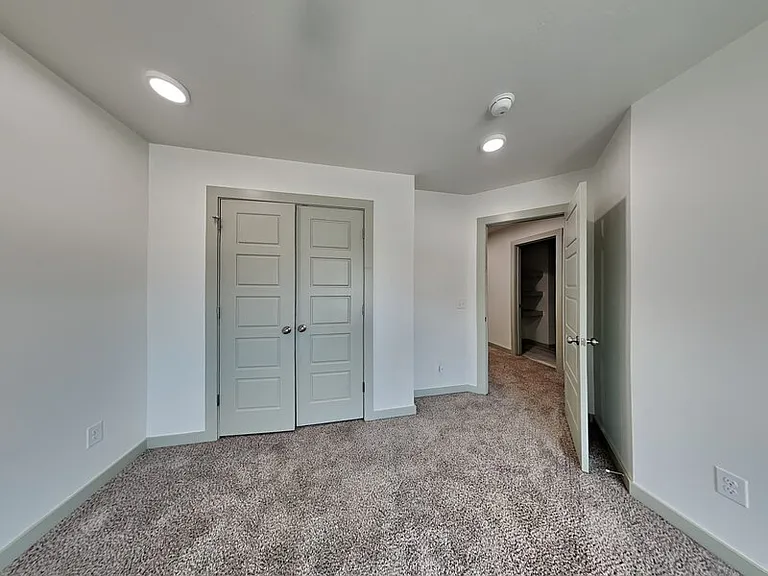 13526 Vinita Dr — Photo 9