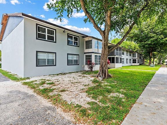3rd image of 355 W Laurel Drive #3N