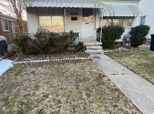 5825 Greenview Ave, Detroit, MI 48228