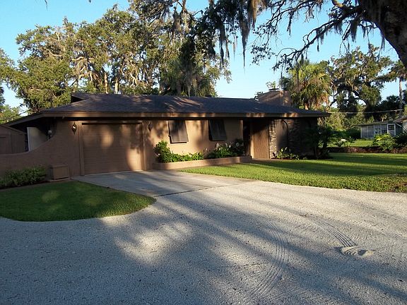 2nd image of 24 Pamela Pkwy